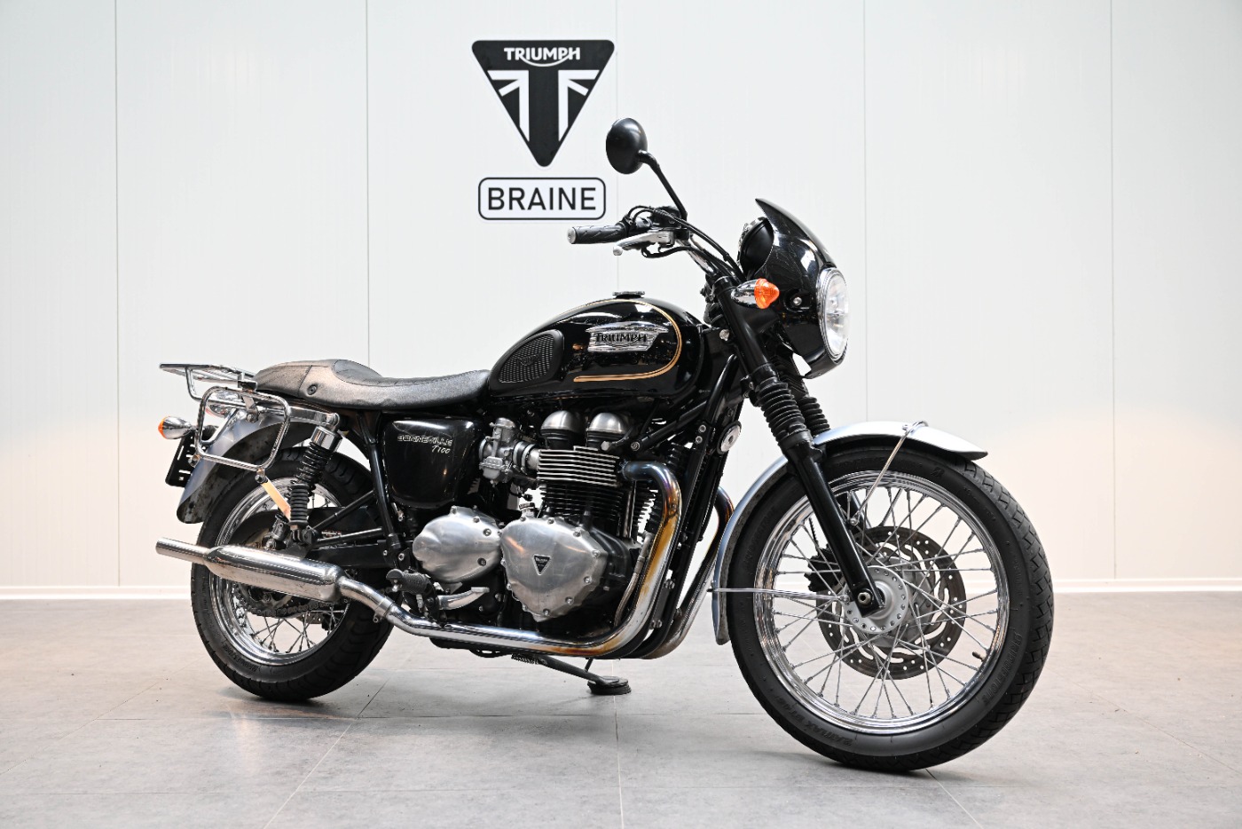 Bonneville T100 SE